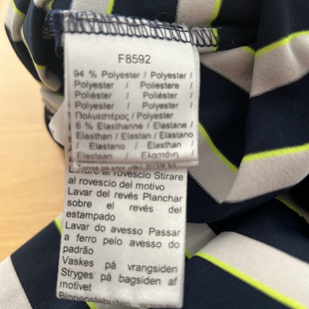 Lacoste - Picture 3 of 3